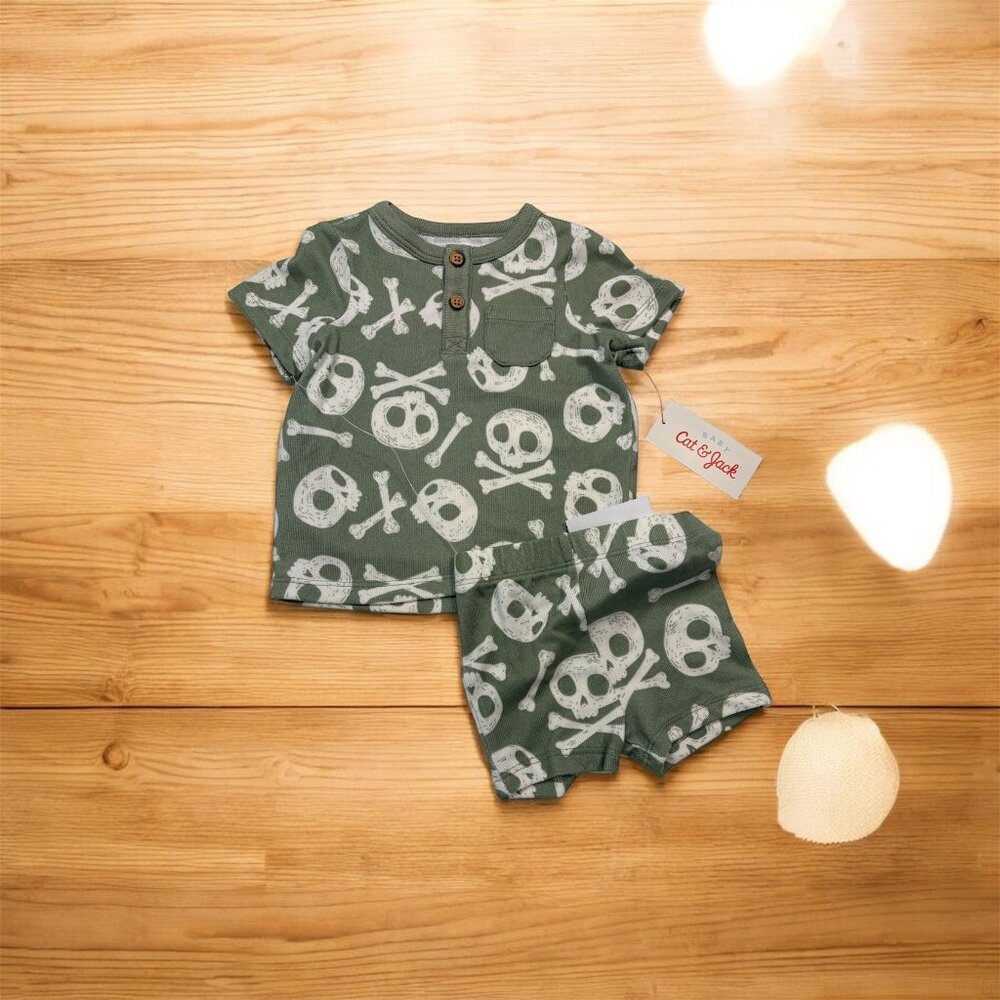 Cat & Jack Infant 2-Piece Set Skull and Bones Green Size 6-9 Months